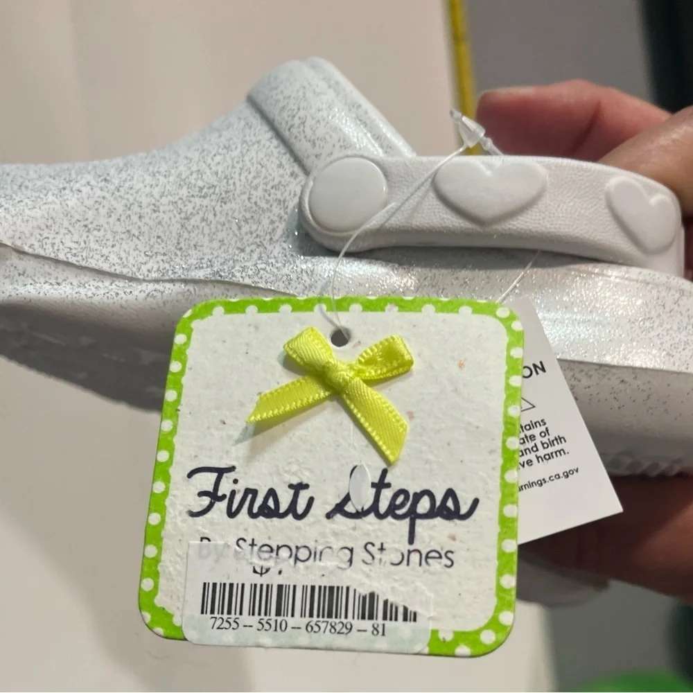 Glittery Heart Cutout Kids Slippers